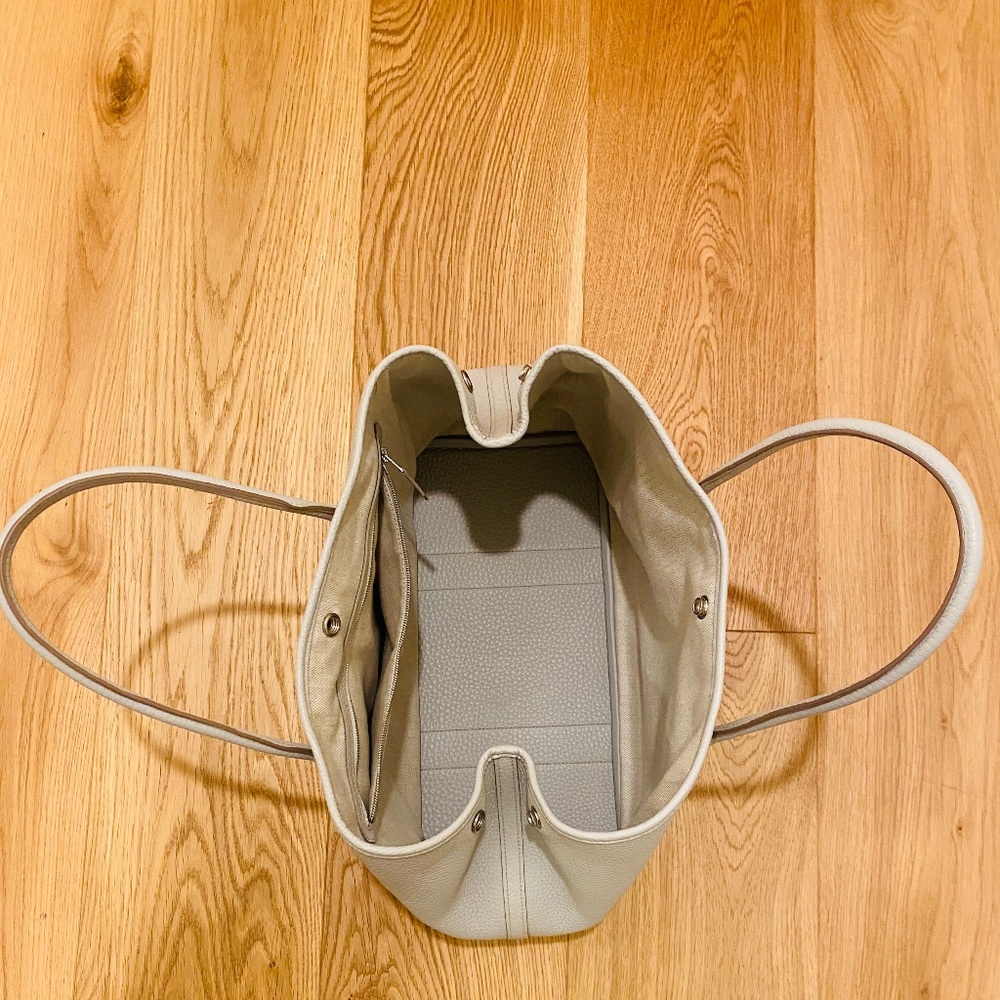 Hermes Light Gray/Cream Leather Tote - Picture 5 of 13